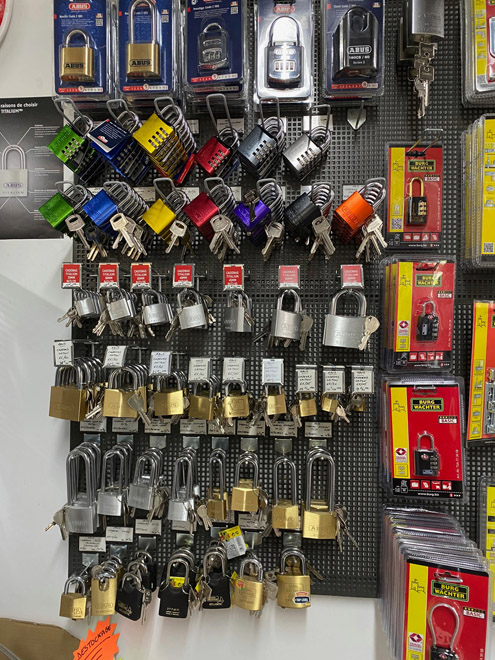 Accessoires de serrurerie